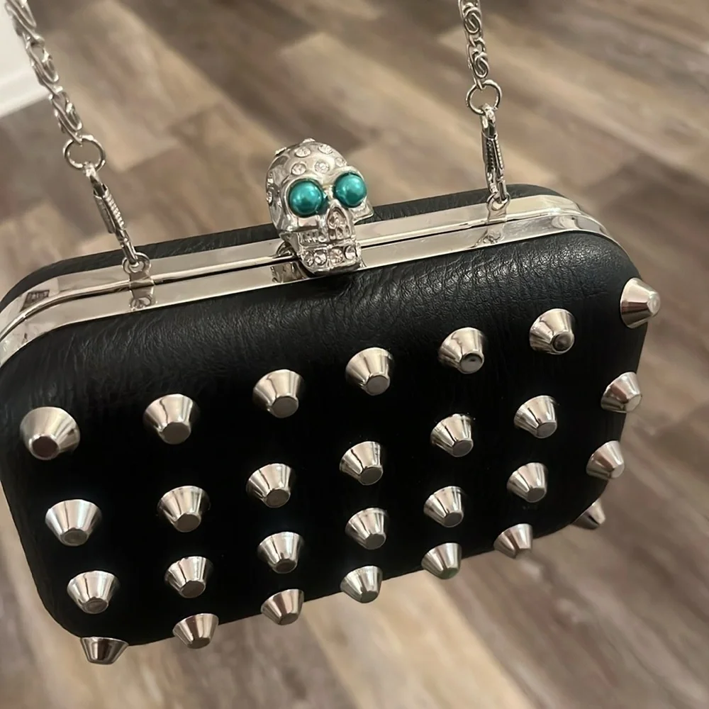 Skull evening bag black w chain clutch purse 5 piece travel skull brush set NEW